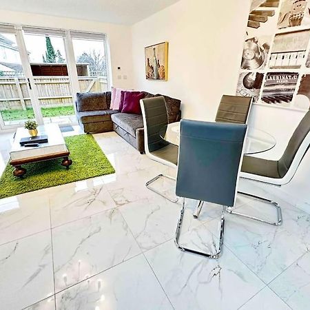 Paradigm House, Stunning 2-Bedroom Apartment 1, Free Parking, Оксфорд Екстериор снимка